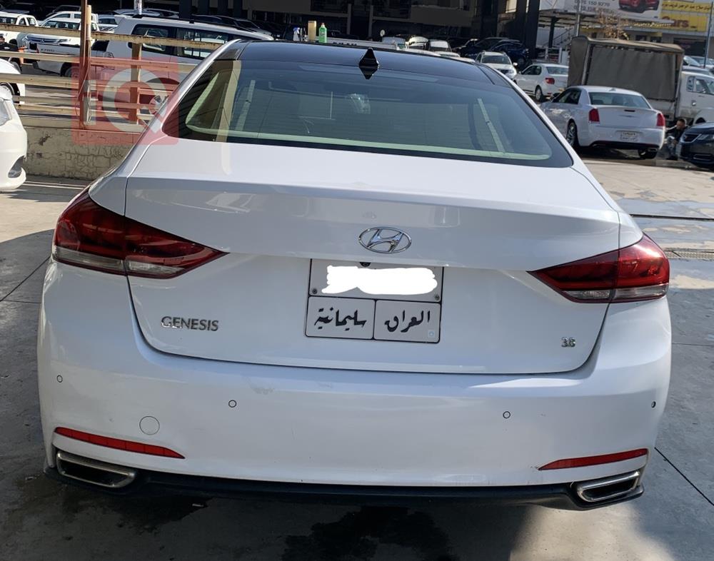 هیوندای جێنسس
